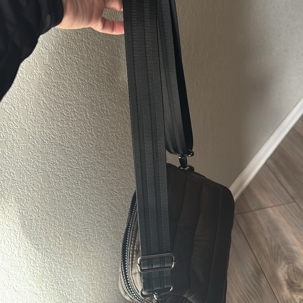 Think Royln Dark Olive Crossbody bag - Picture 11 of 14